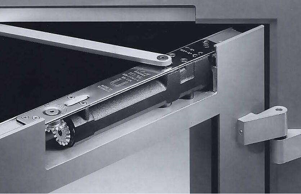 弱電工程施工技巧——閉門器的安裝